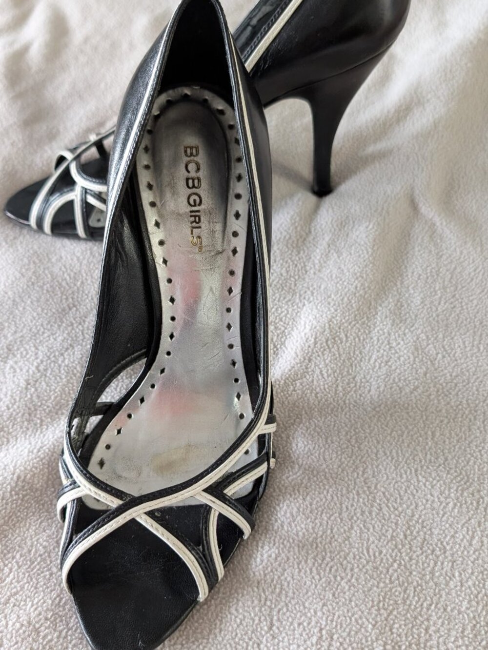 BCBGirls Vintage Black & White Leather Sandals, Size 8.5, Made in Brazil